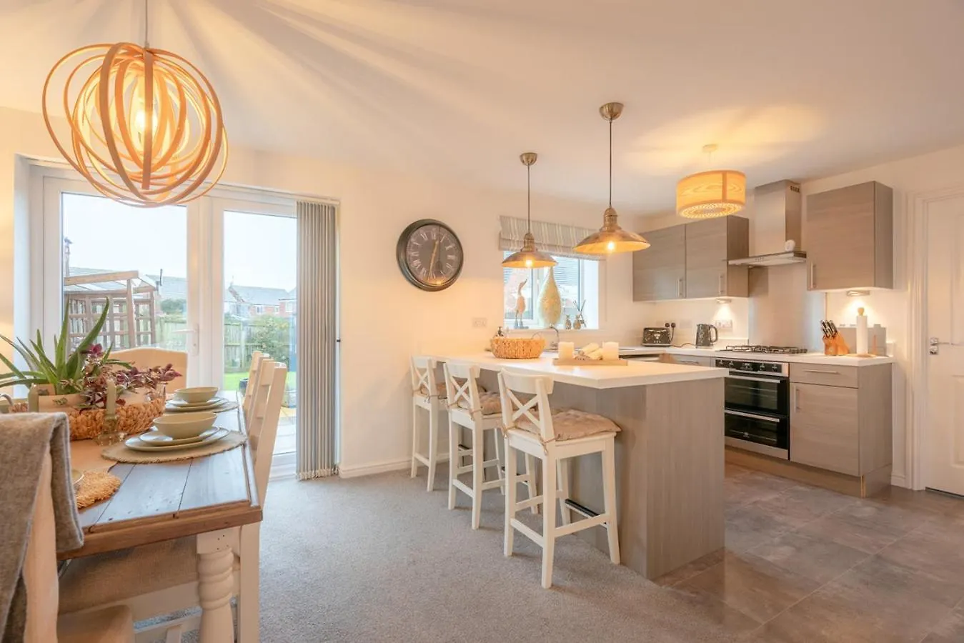 Lytham Christal Retreat - Luxury Detached, Garden, Drive location
